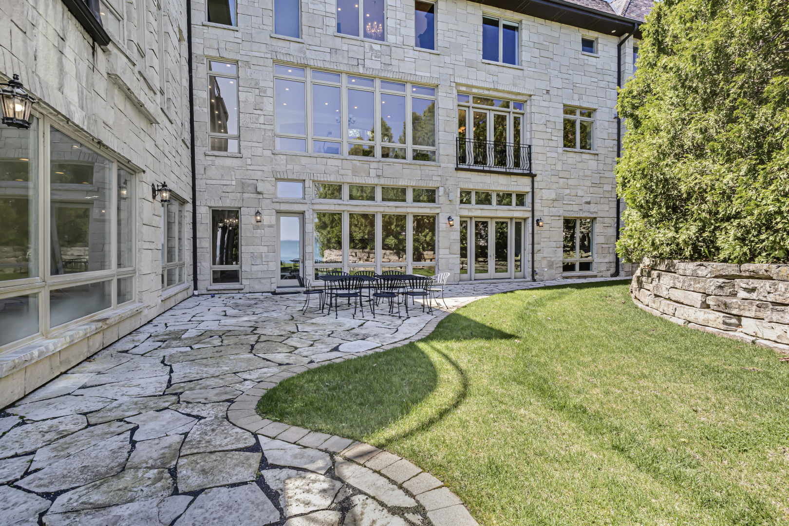 70 Harbor Street Property Photo 60