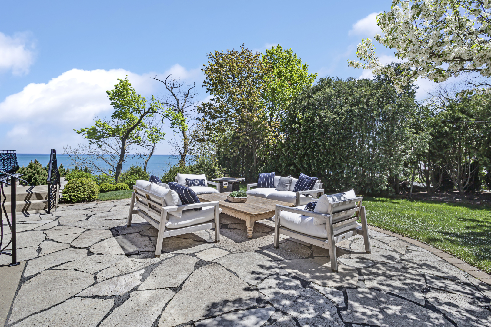 70 Harbor Street Property Photo 66