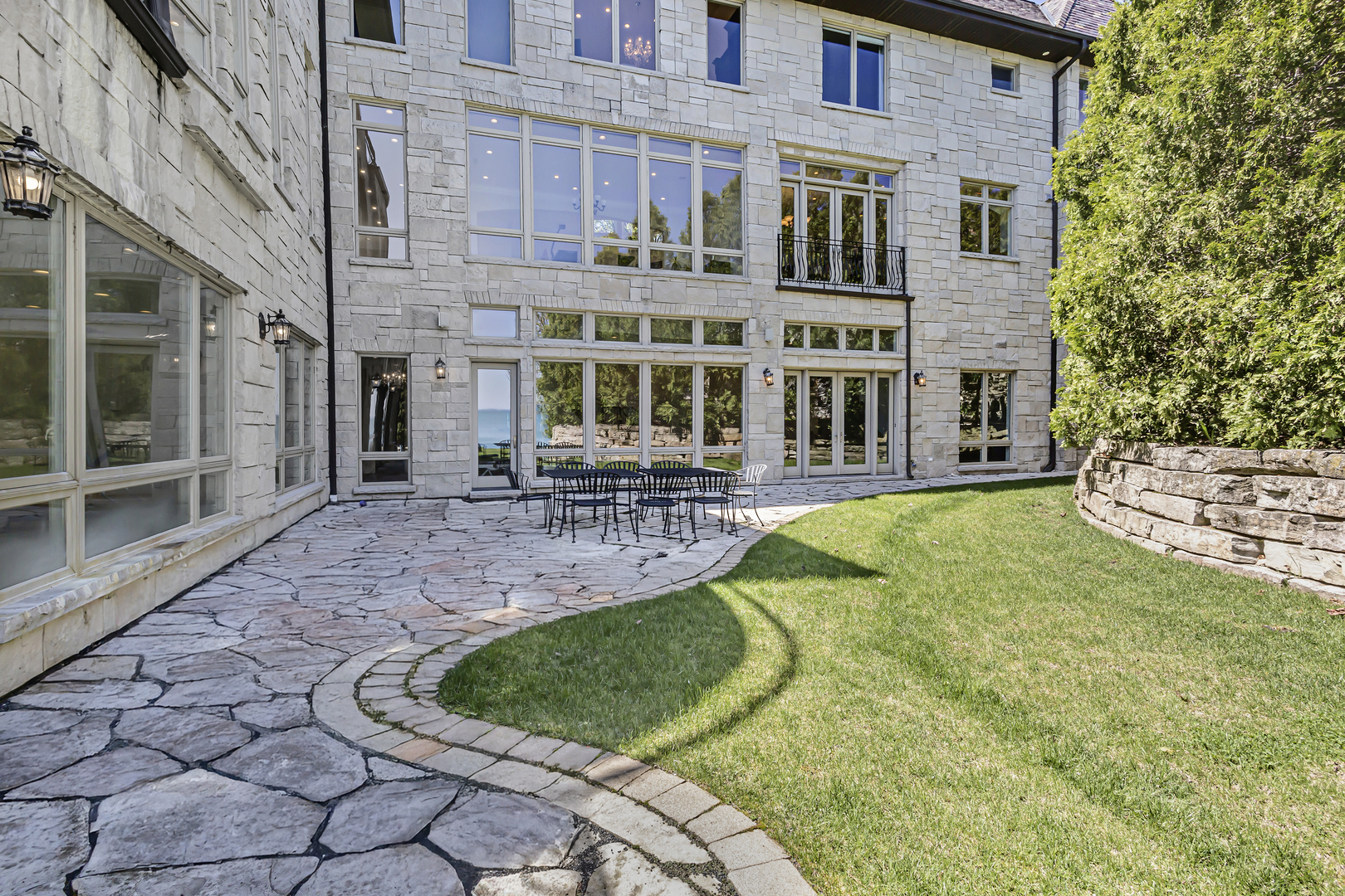 70 Harbor Street Property Photo 67
