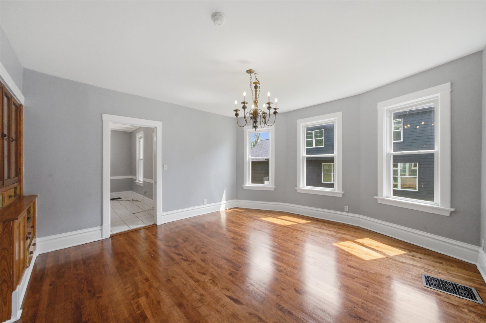 247 N Brockway Street Property Photo 3