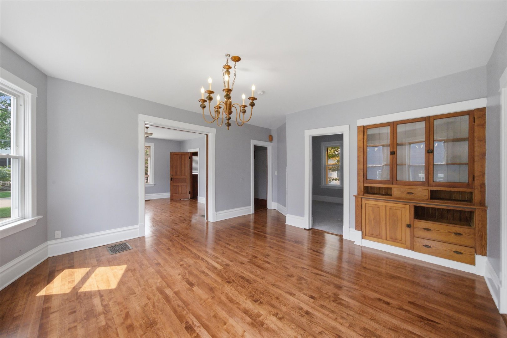 247 N Brockway Street Property Photo 5