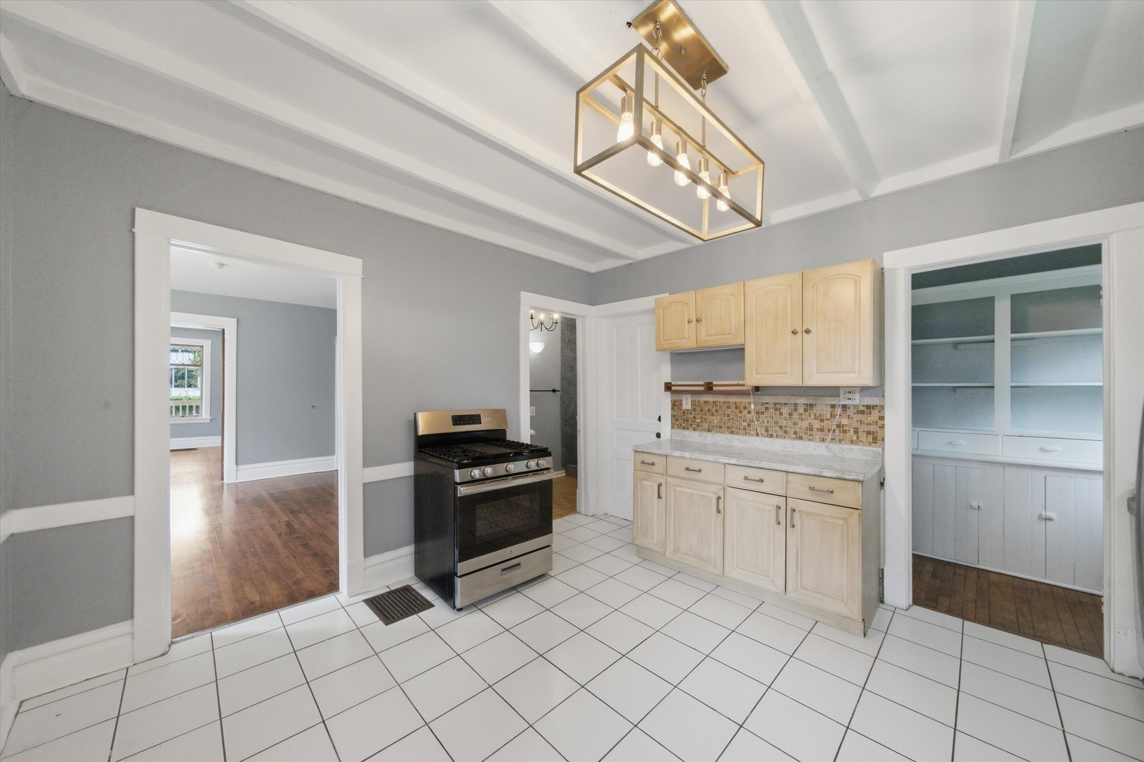 247 N Brockway Street Property Photo 8