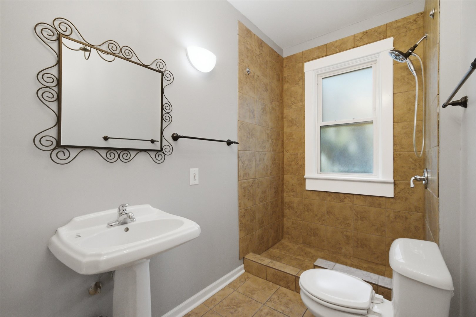 247 N Brockway Street Property Photo 9