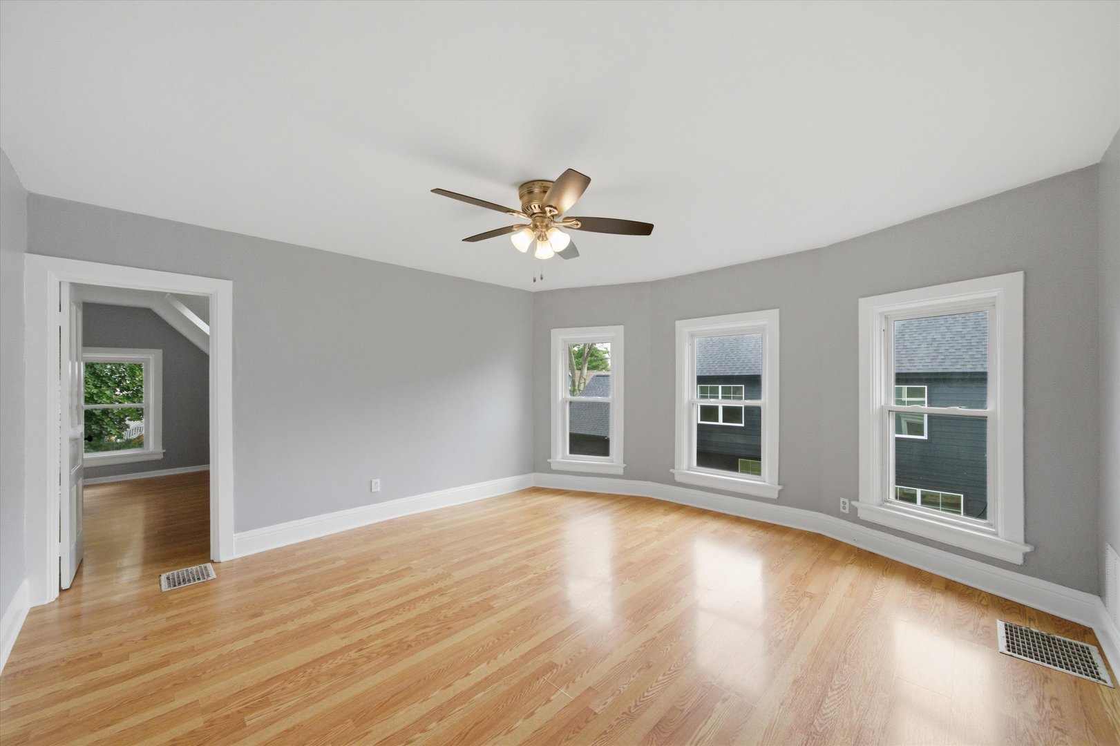 247 N Brockway Street Property Photo 15