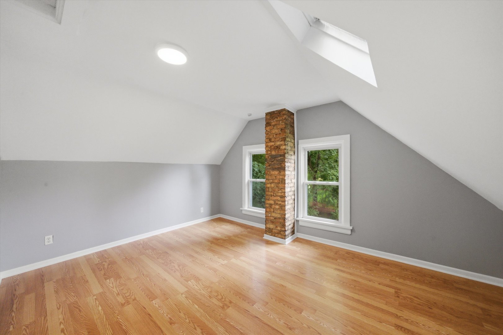 247 N Brockway Street Property Photo 17