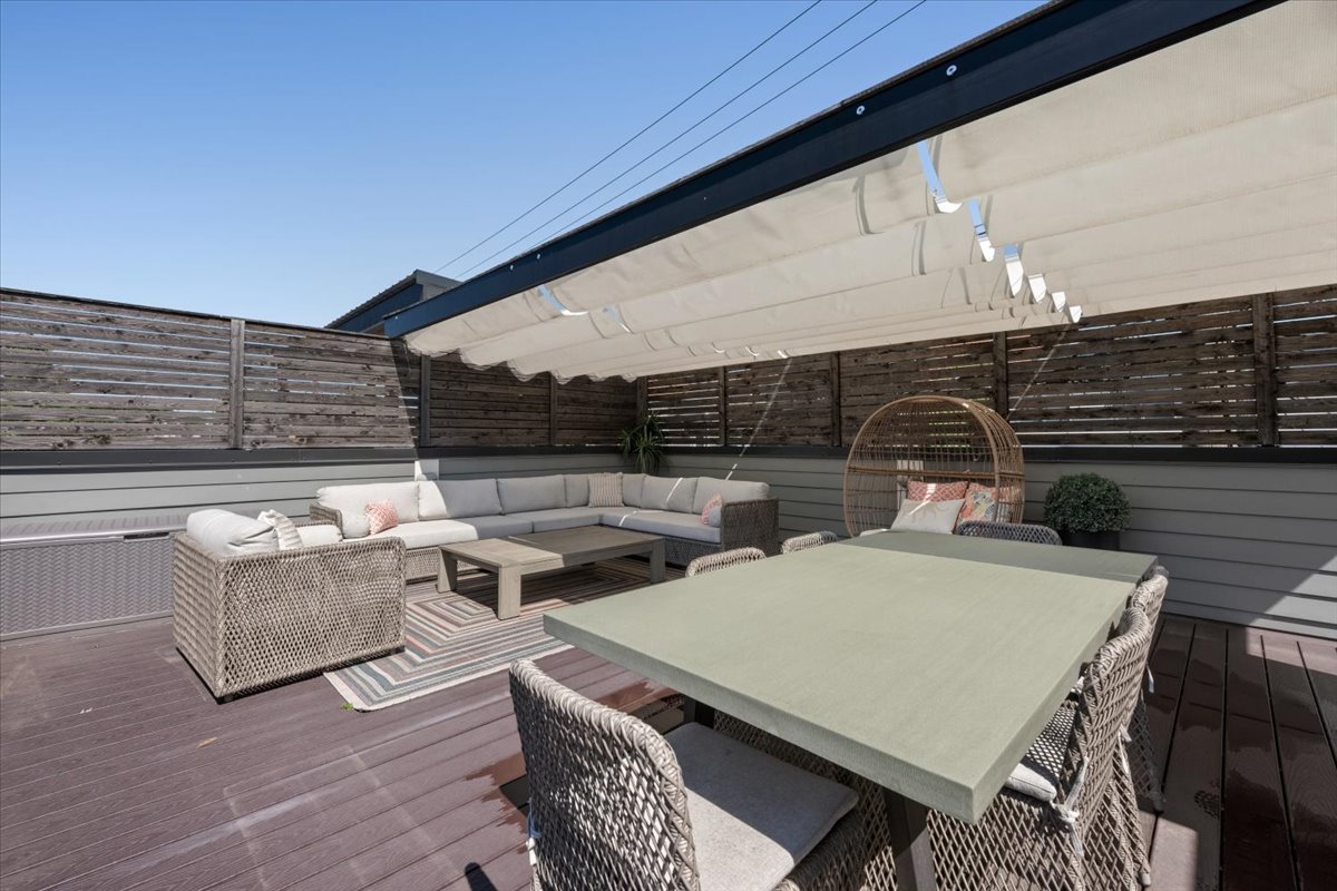 2448 W Moffat Street Property Photo 41
