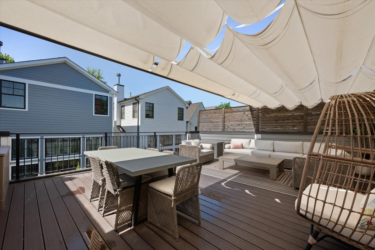 2448 W Moffat Street Property Photo 44