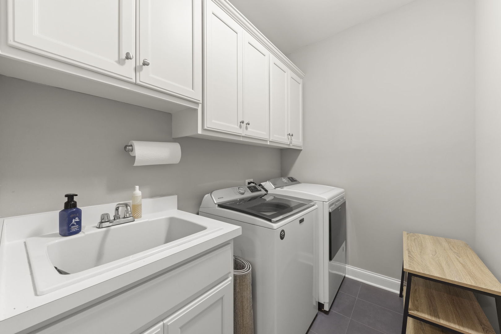 9437 Parkwood Lane Property Photo 10