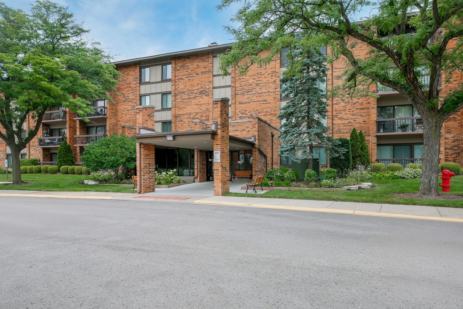 77 Lake Hinsdale Drive 202 Property Photo 1