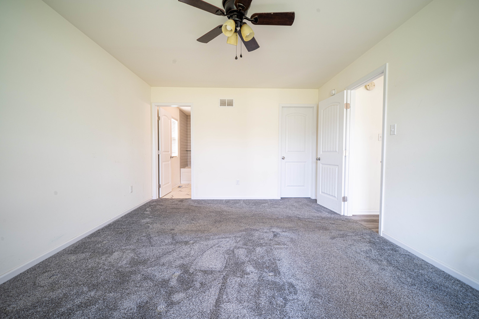 1908 Willow Brook Drive Property Photo 6