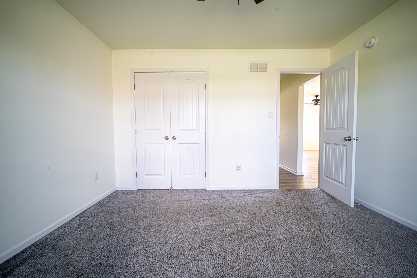 1908 Willow Brook Drive Property Photo 10