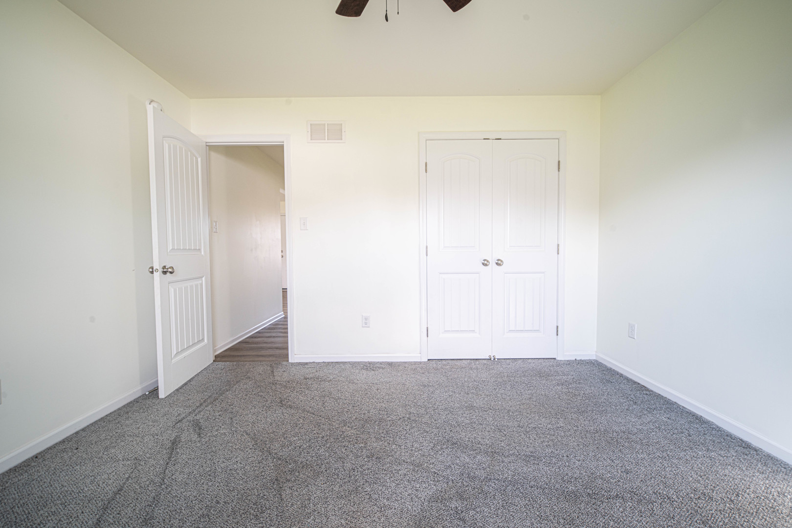 1908 Willow Brook Drive Property Photo 11