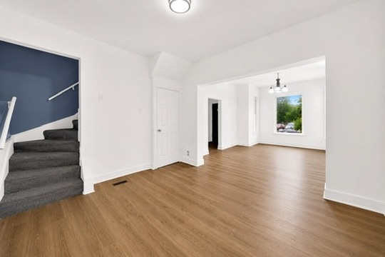 7740 S Lowe Avenue Property Photo 9
