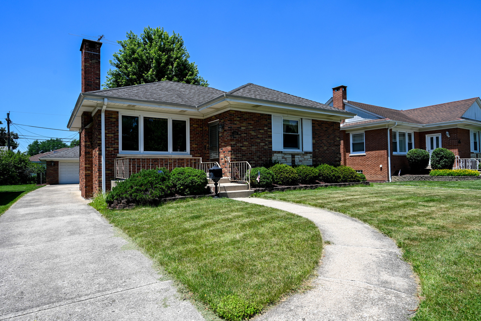 2250 Belleview Avenue Property Photo 1