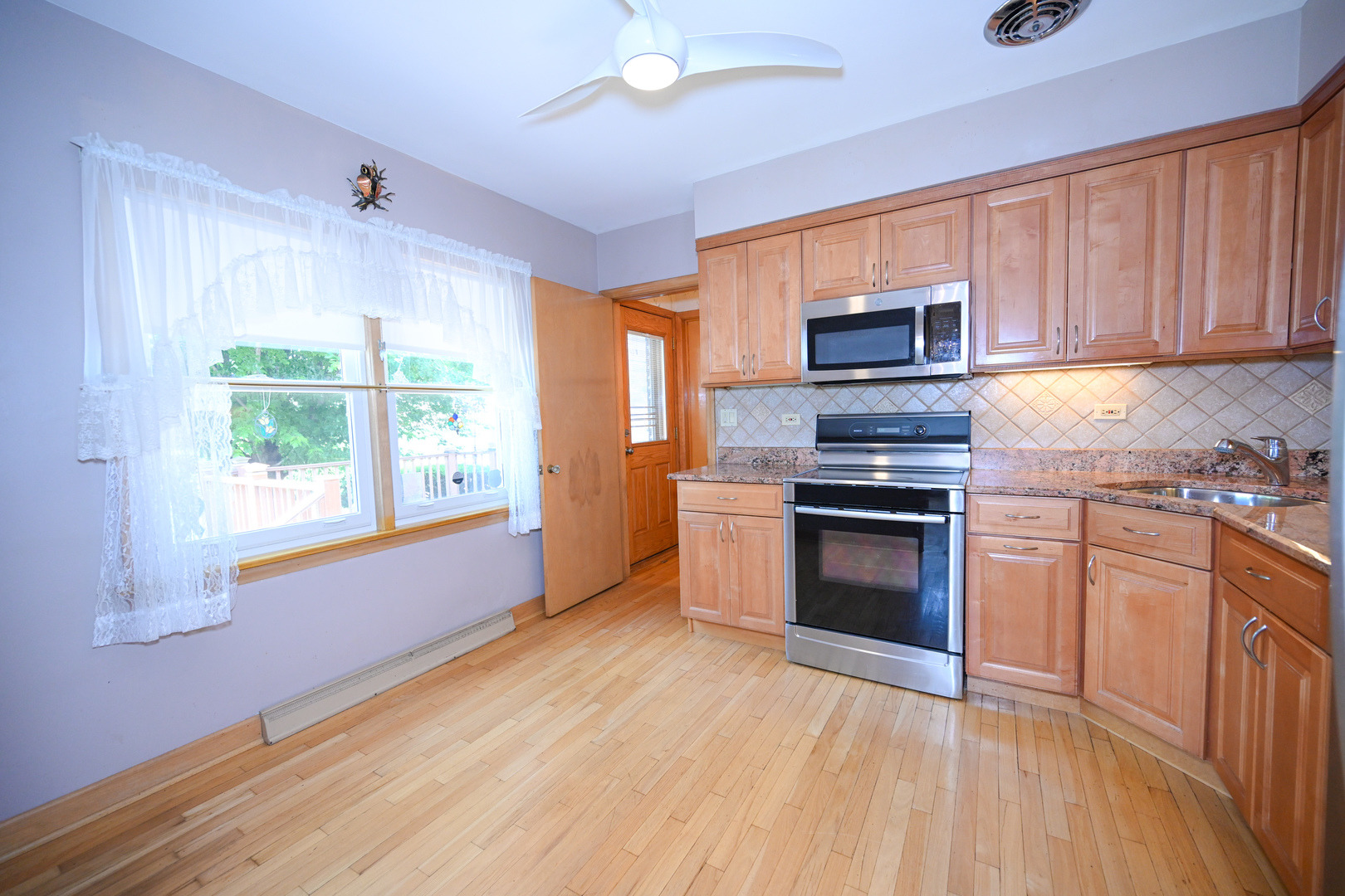 2250 Belleview Avenue Property Photo 8