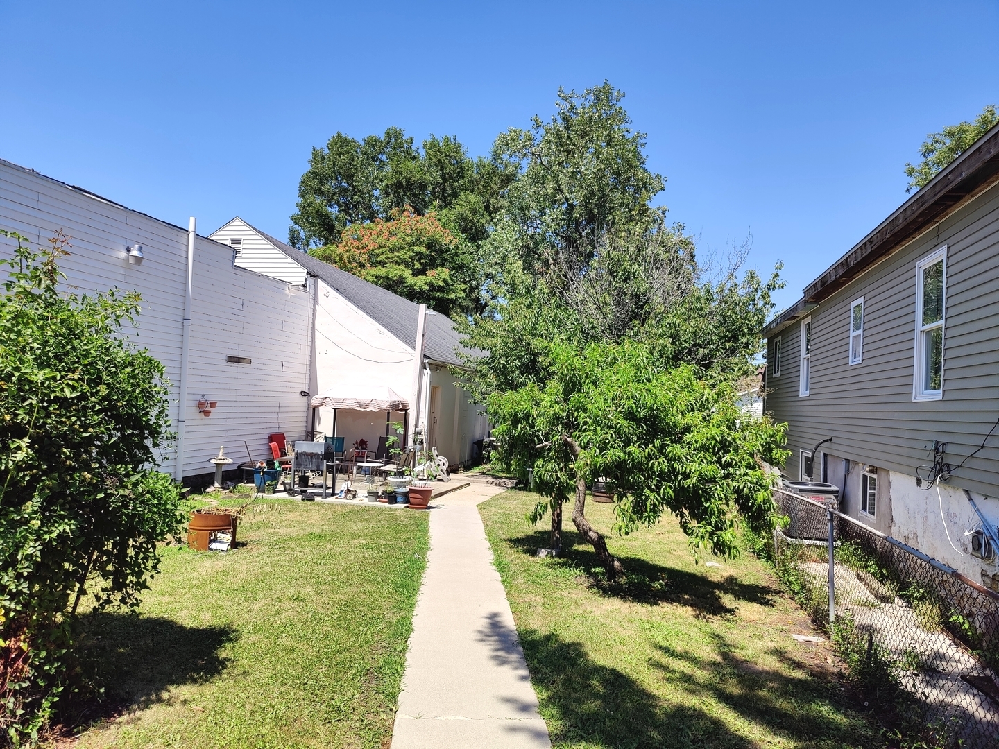 413 Meeker Avenue Property Photo 8