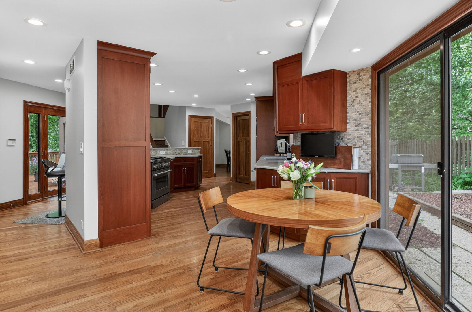 5337 Brookbank Road Property Photo 14