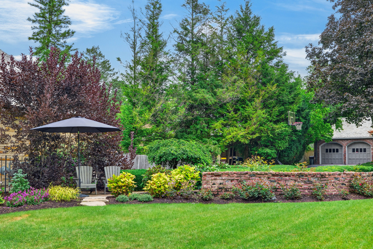 2429 Clinton Road Property Photo 4