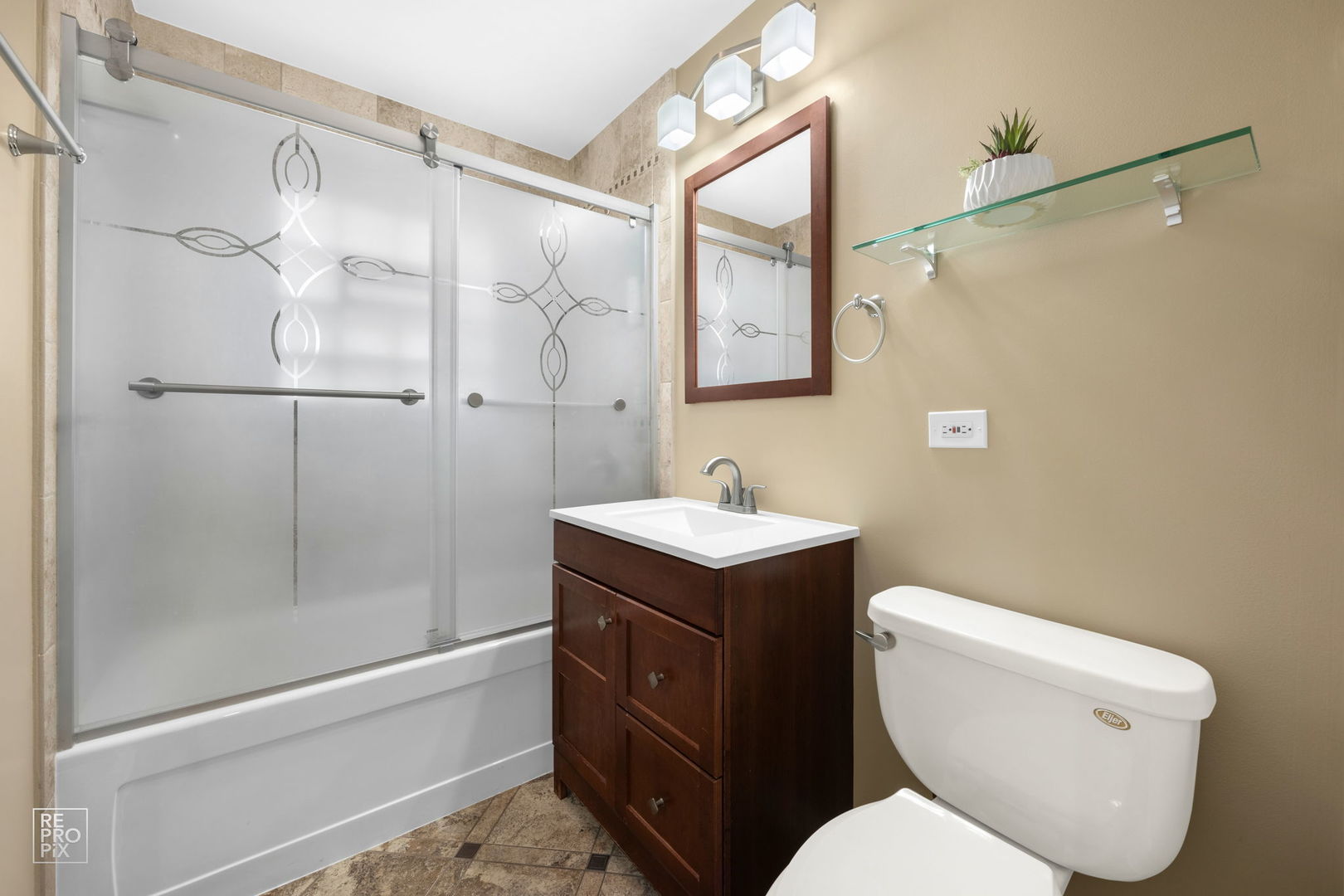 5811 W Patterson Avenue Property Photo 11