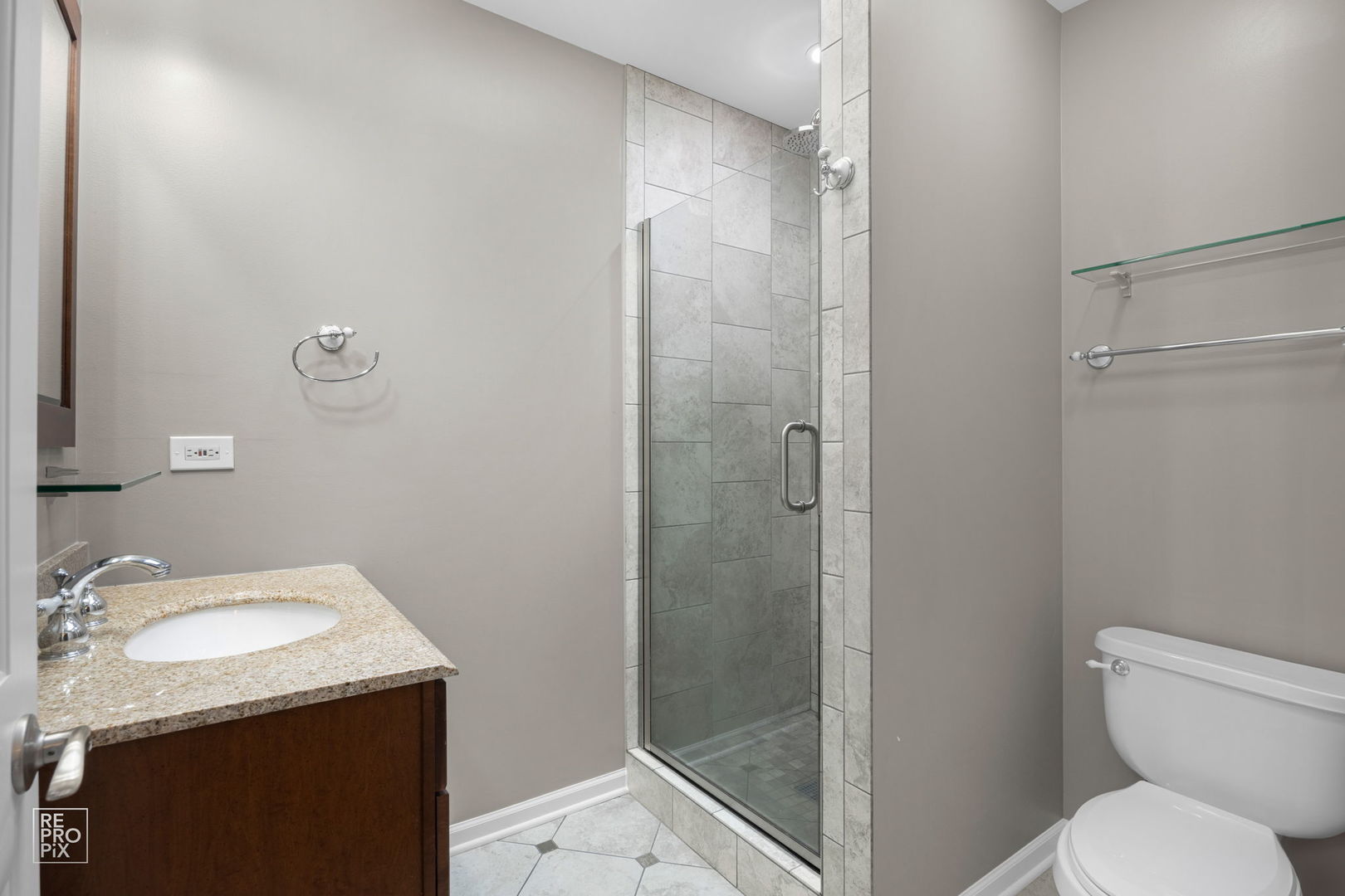 5811 W Patterson Avenue Property Photo 16
