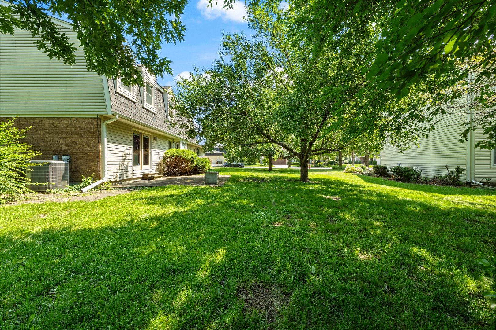 2218 N Williamsburg Street Property Photo 35