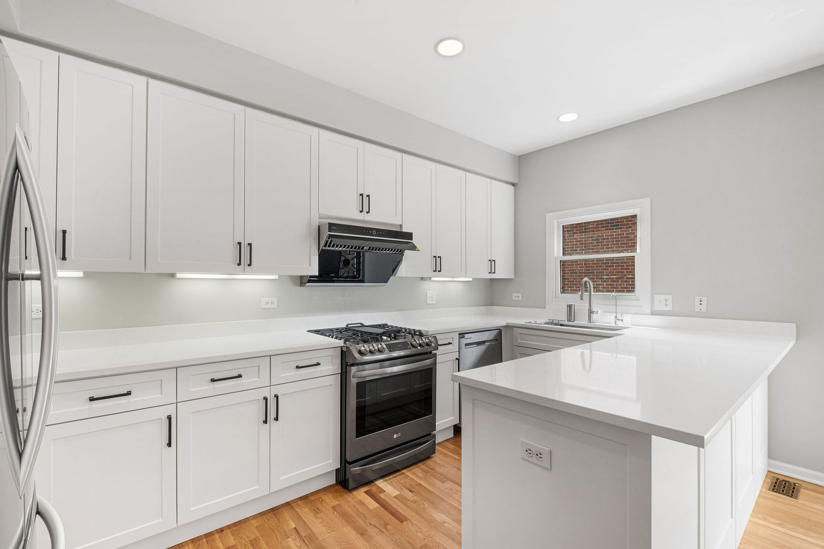 1845 Prairie Street Property Photo 8