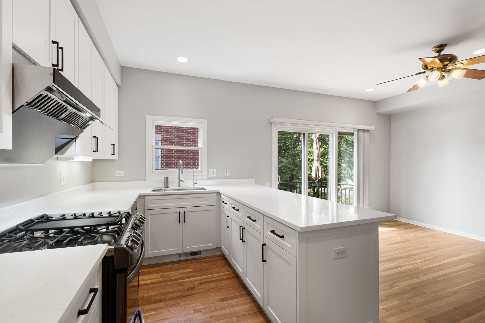 1845 Prairie Street Property Photo 9