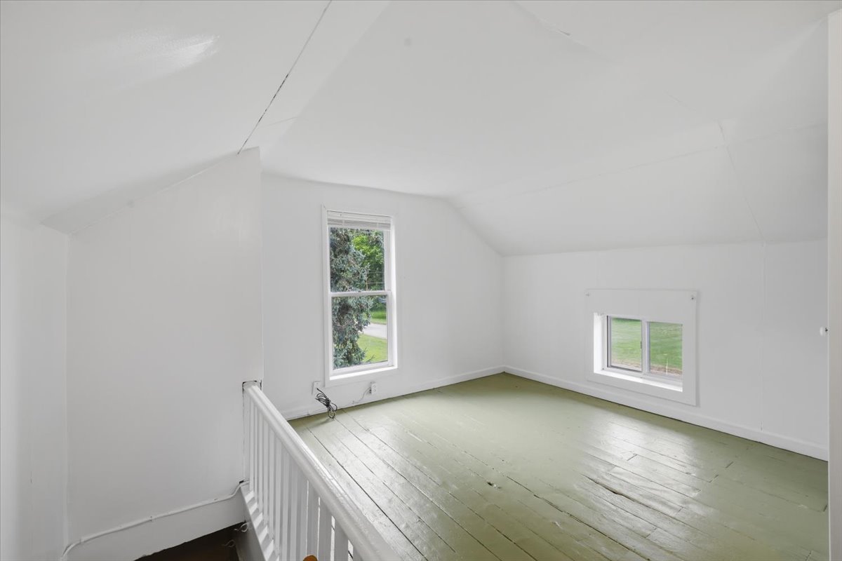 732 N Warren Avenue Property Photo 9