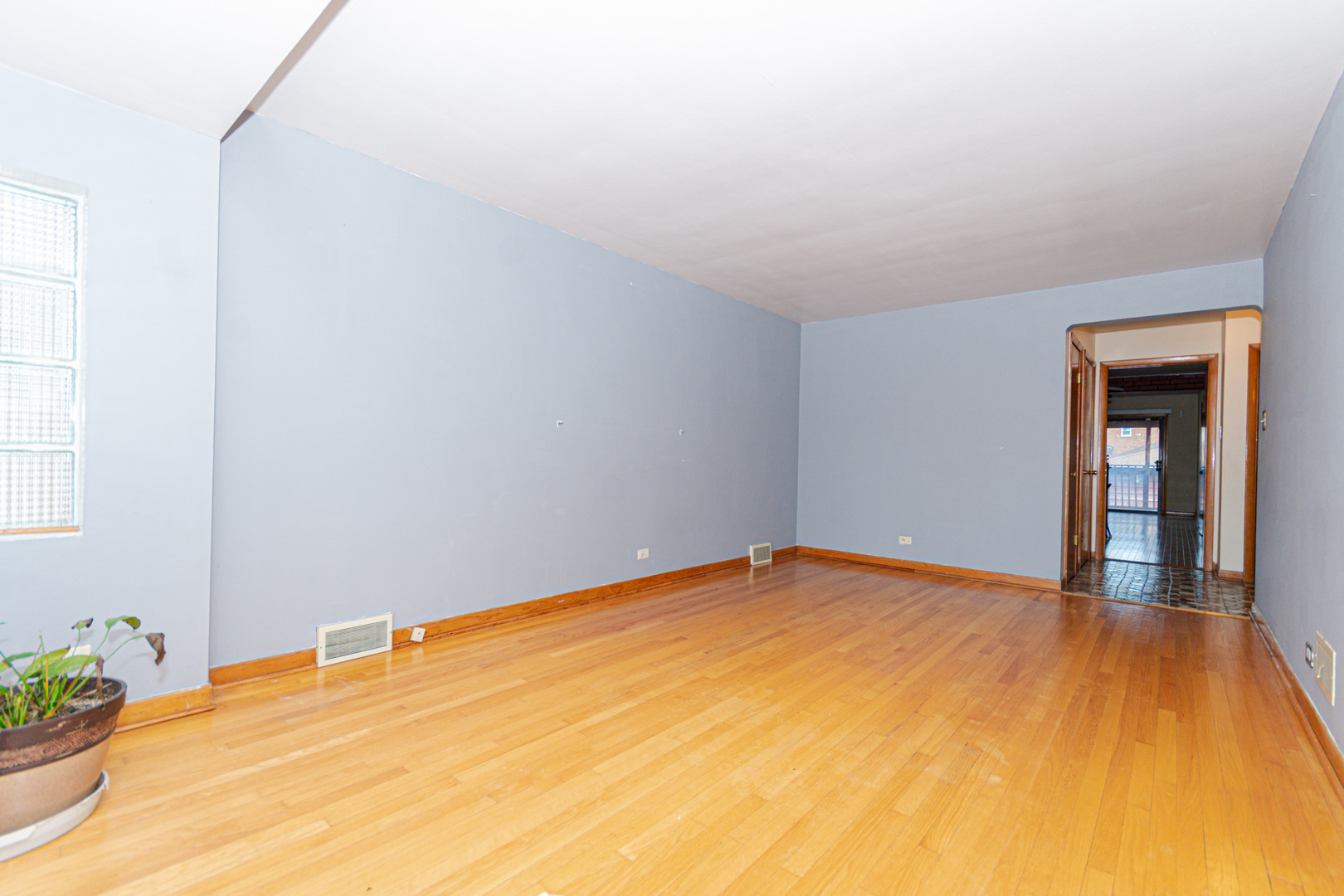 3648 W 69th Street Property Photo 4