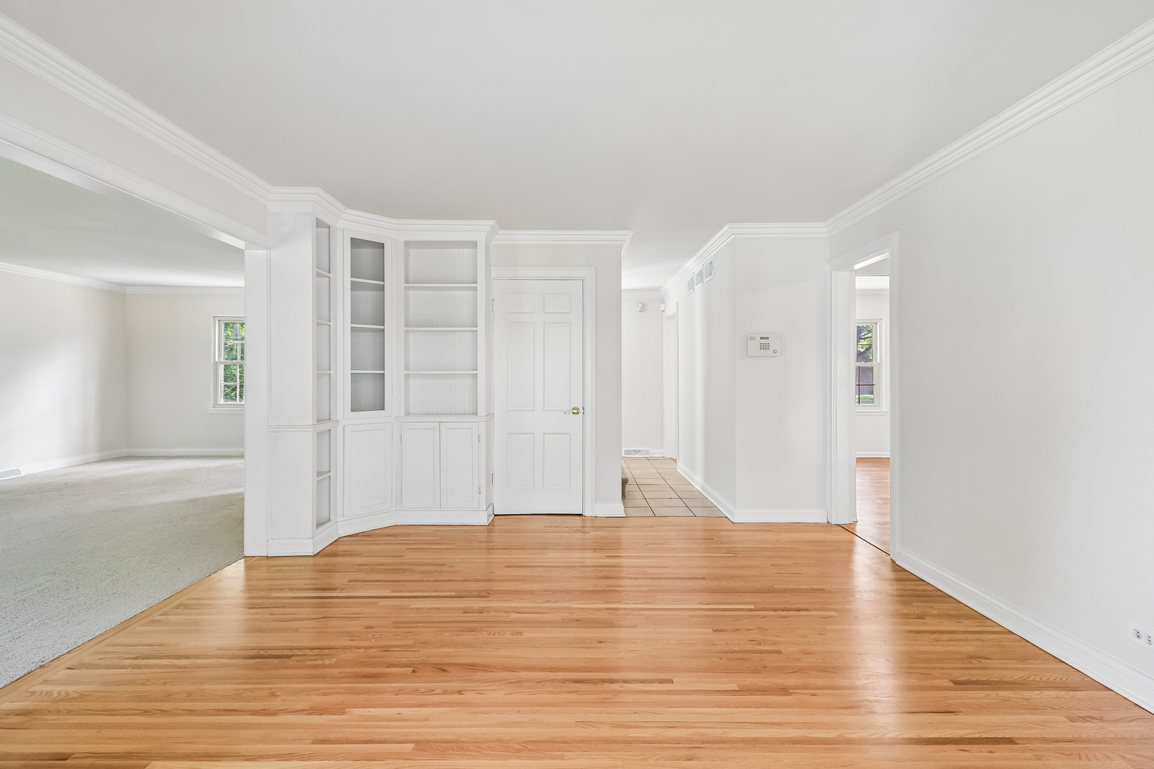 1053 Laurel Lane Property Photo 3