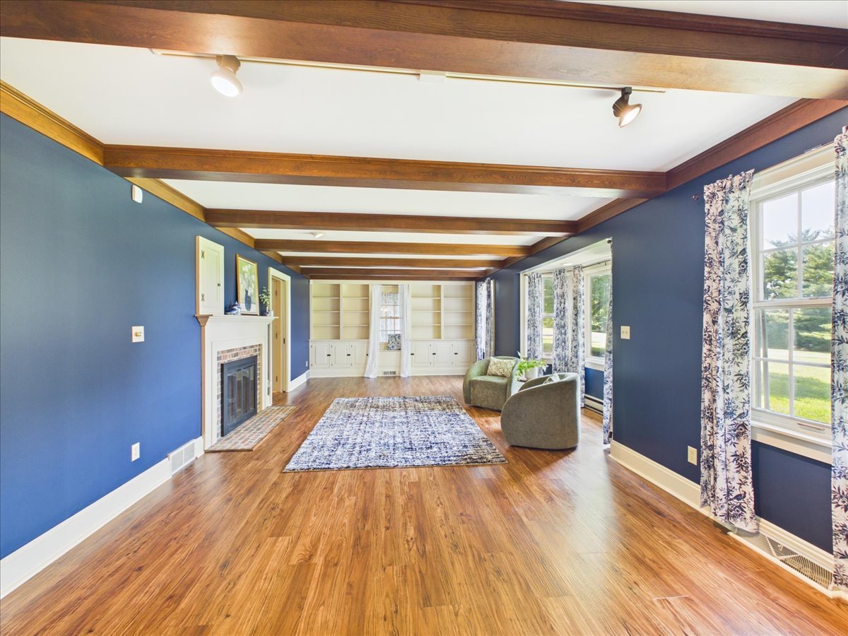 10562 Town Hall Road Property Photo 25
