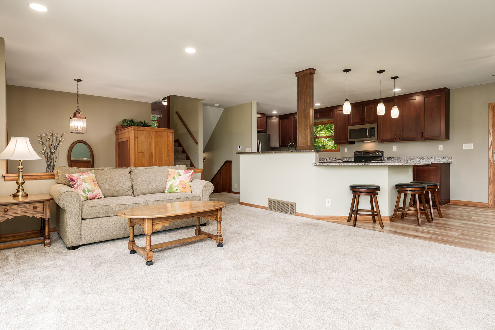 12451 Chuckanut Drive Property Photo 8