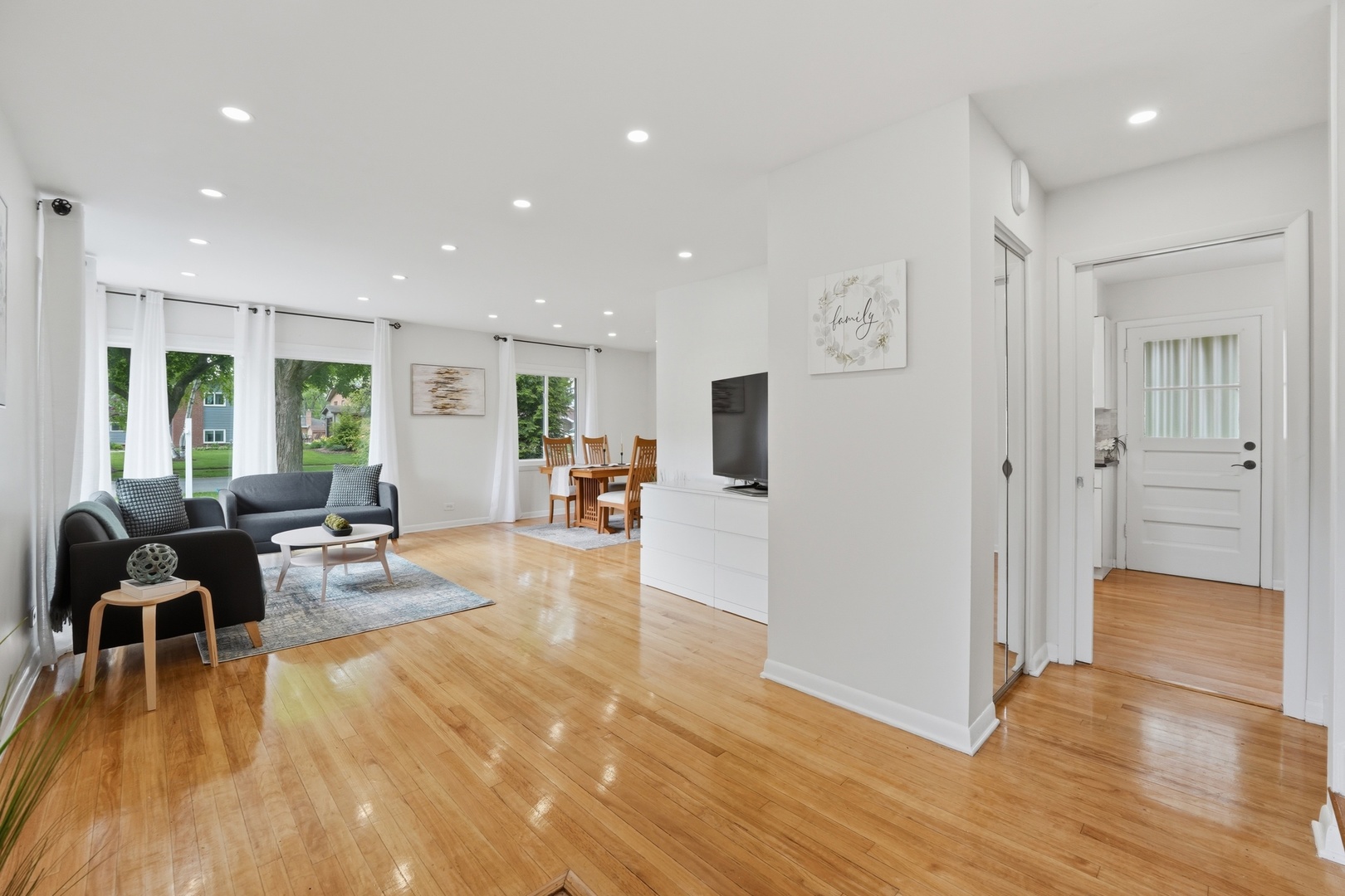 5 S Waterman Avenue Property Photo 2