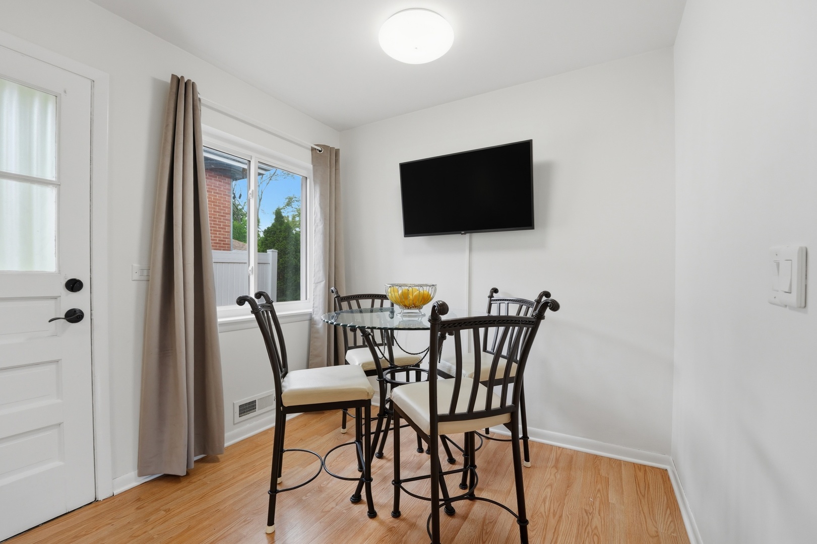 5 S Waterman Avenue Property Photo 8