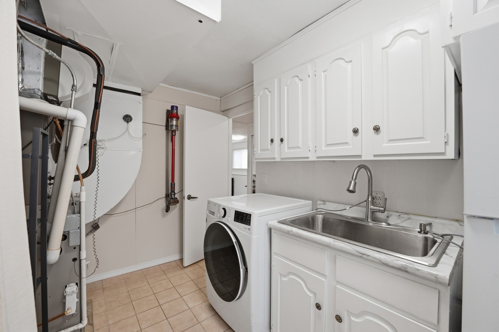 5 S Waterman Avenue Property Photo 17