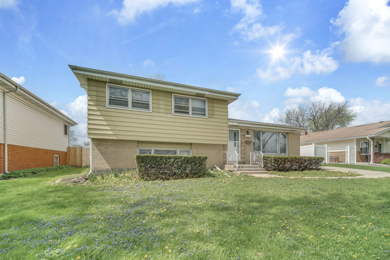 10 N Adams Drive Property Photo 2