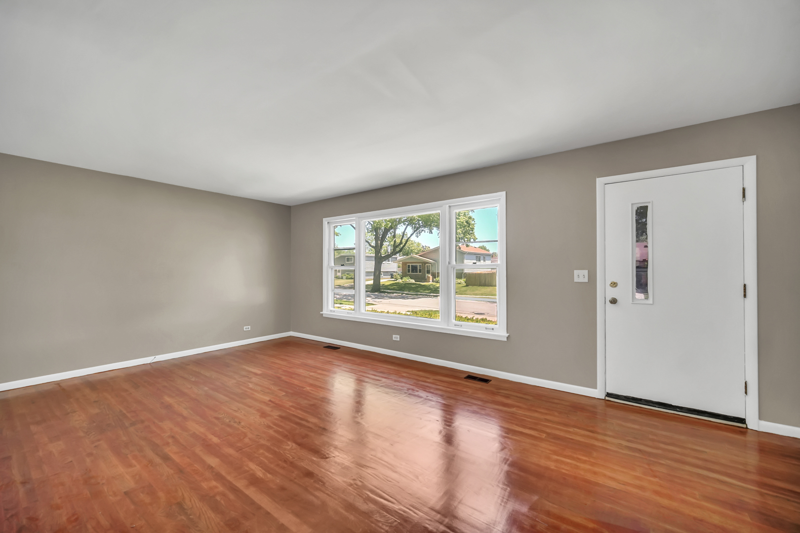 10 N Adams Drive Property Photo 5
