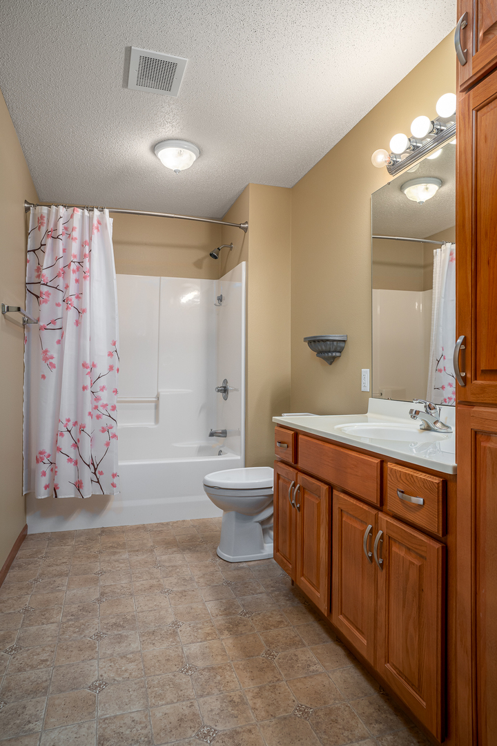 3209 S 16th Avenue 104 Property Photo 13