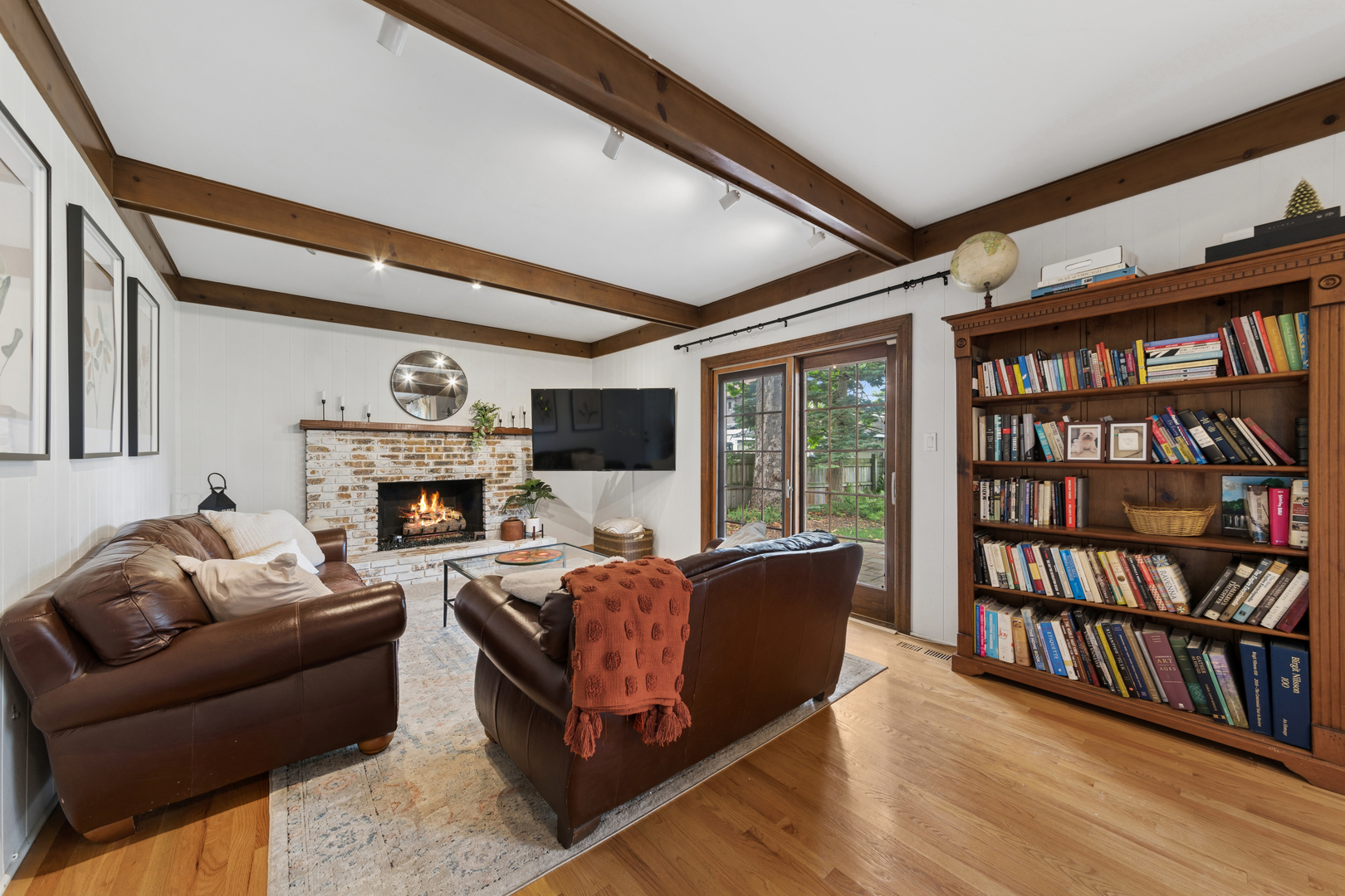 117 E Madison Avenue Property Photo 10