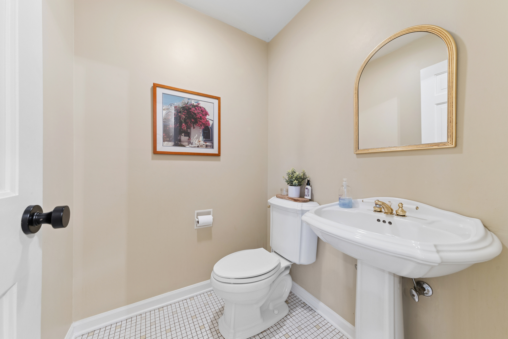 117 E Madison Avenue Property Photo 11