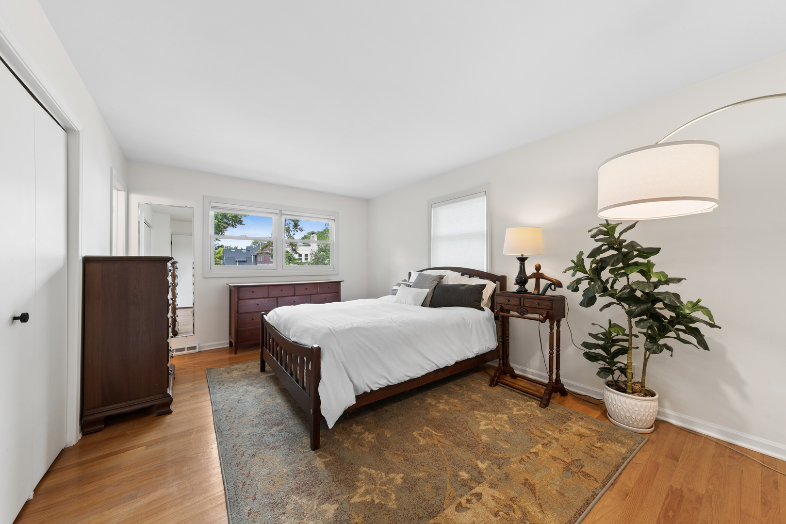 117 E Madison Avenue Property Photo 13