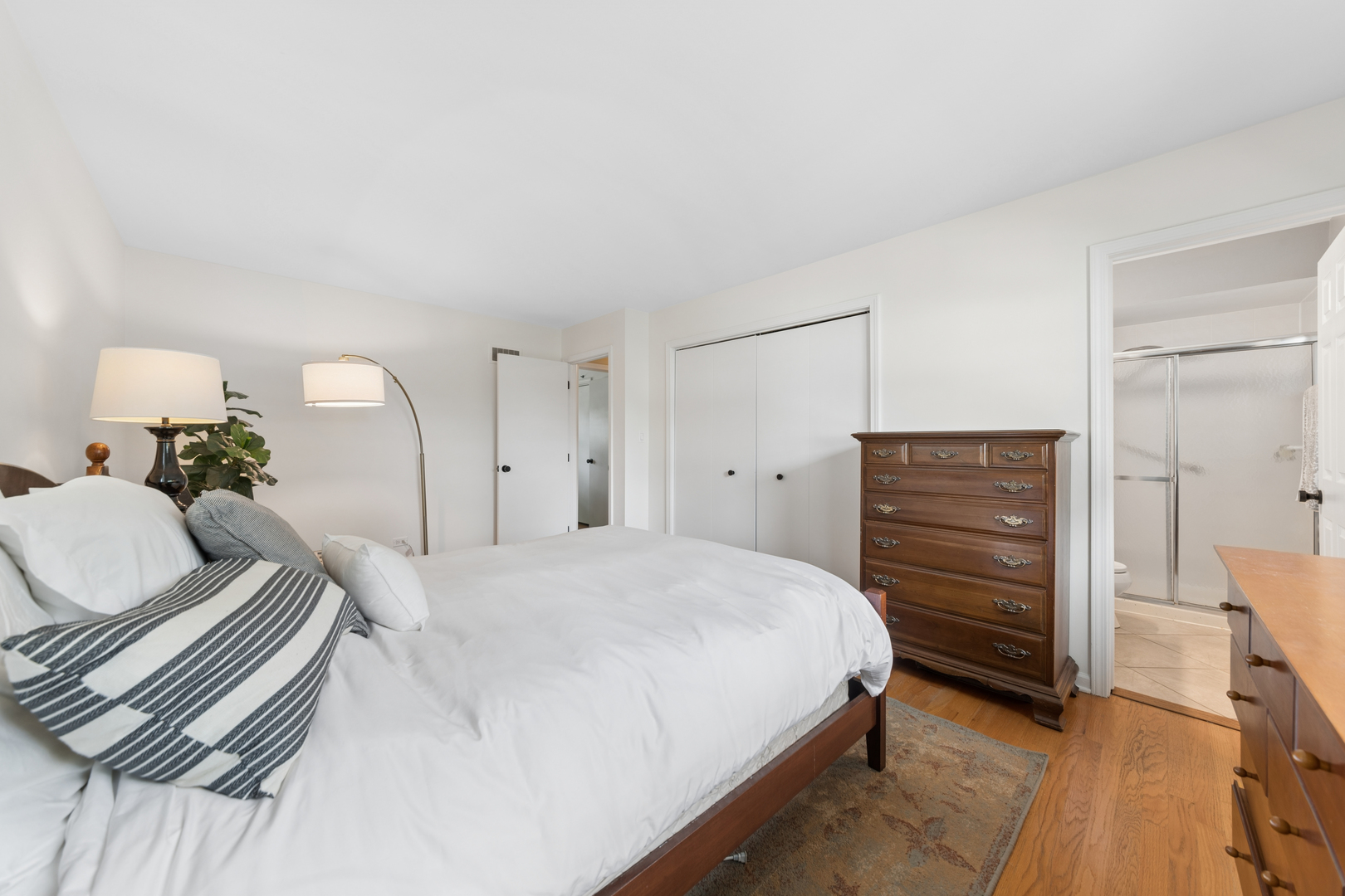 117 E Madison Avenue Property Photo 14