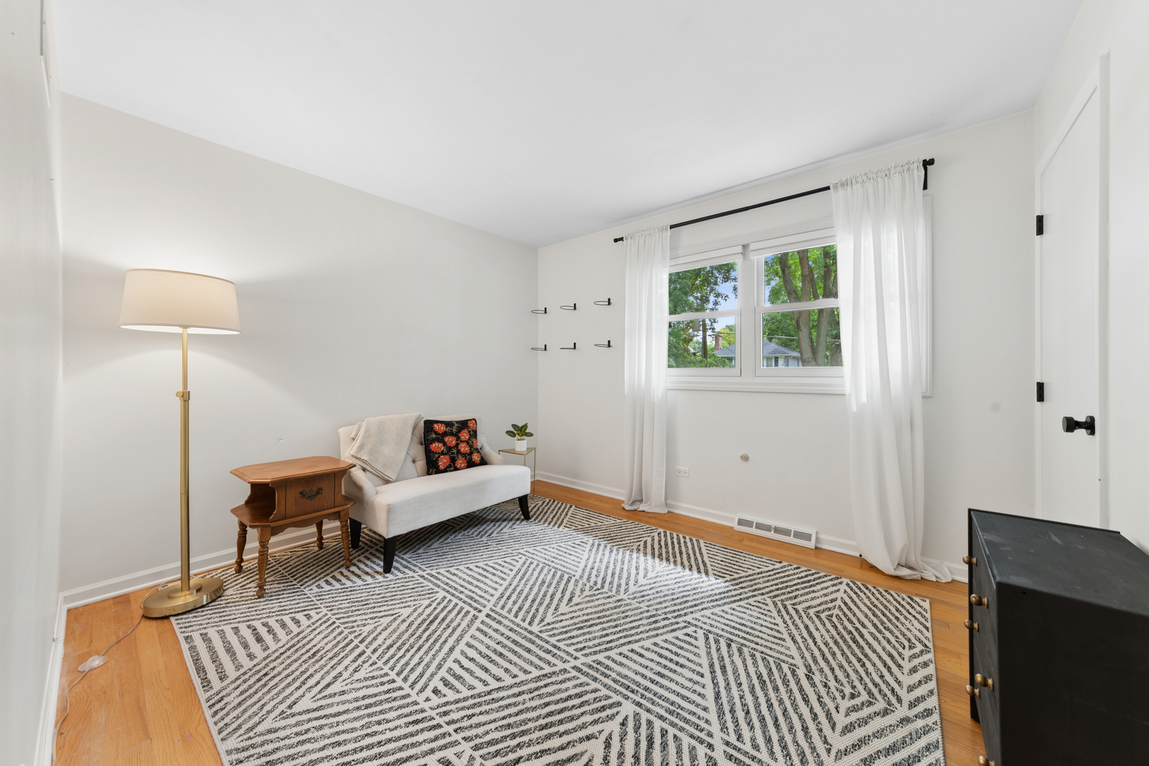 117 E Madison Avenue Property Photo 17
