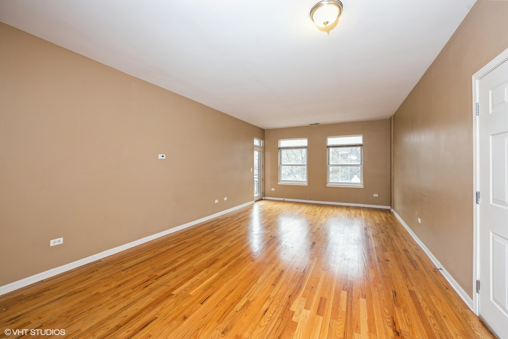758 W 15th Street 2a Property Photo 3