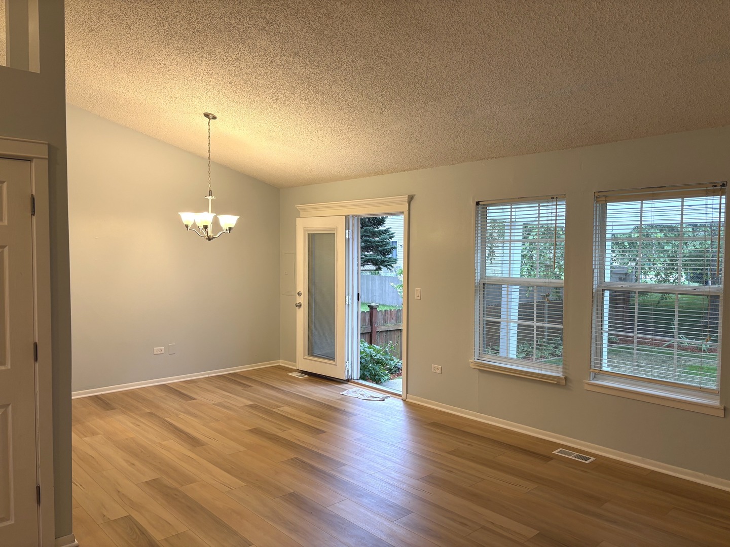 515 E Lyon Drive 515 Property Photo 7