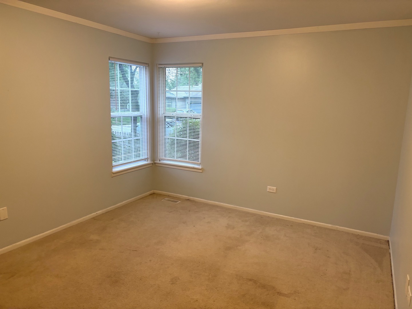 515 E Lyon Drive 515 Property Photo 18