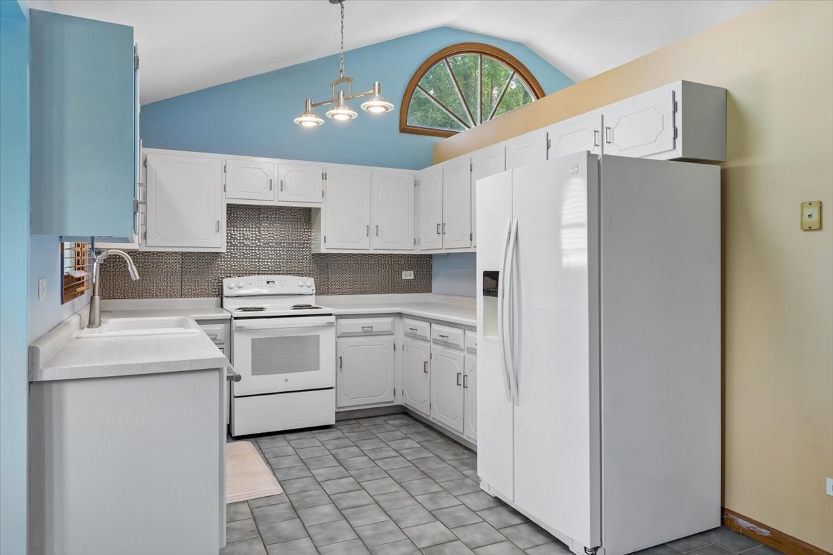 1846 Corregidor Street Property Photo 6