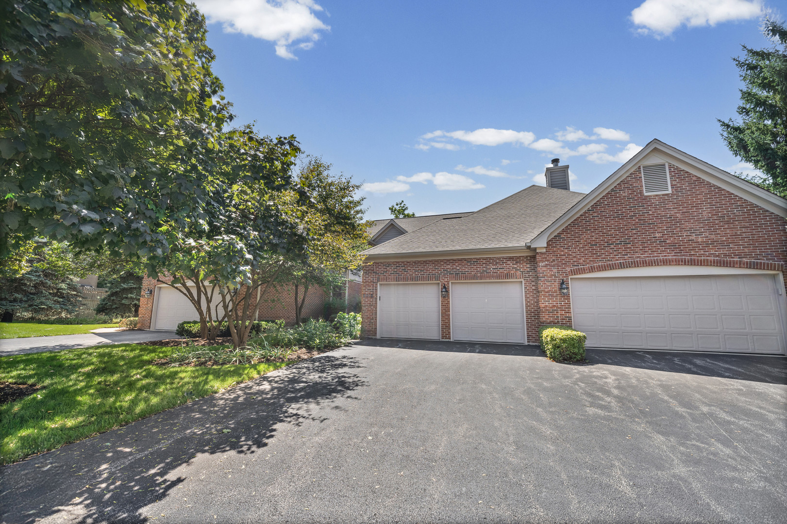 2112 Warrington Court Property Photo 1
