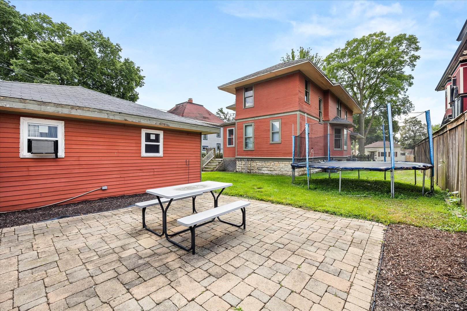 310 E Jefferson Street Property Photo 45