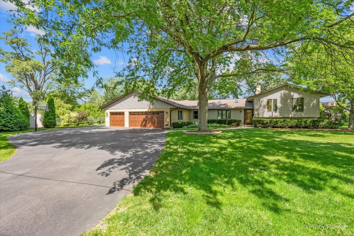 152 Jacquelyn Drive Property Photo 1